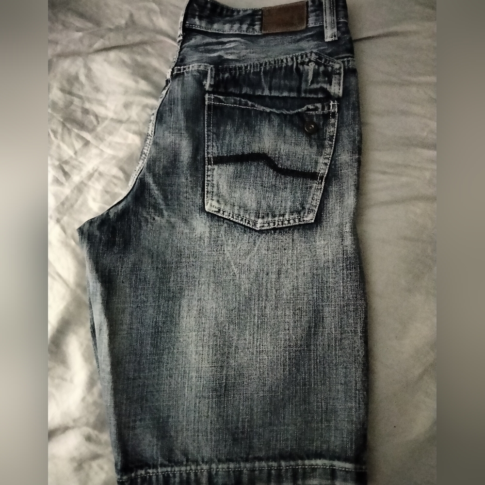 Men's Flypaper jean shorts size 32